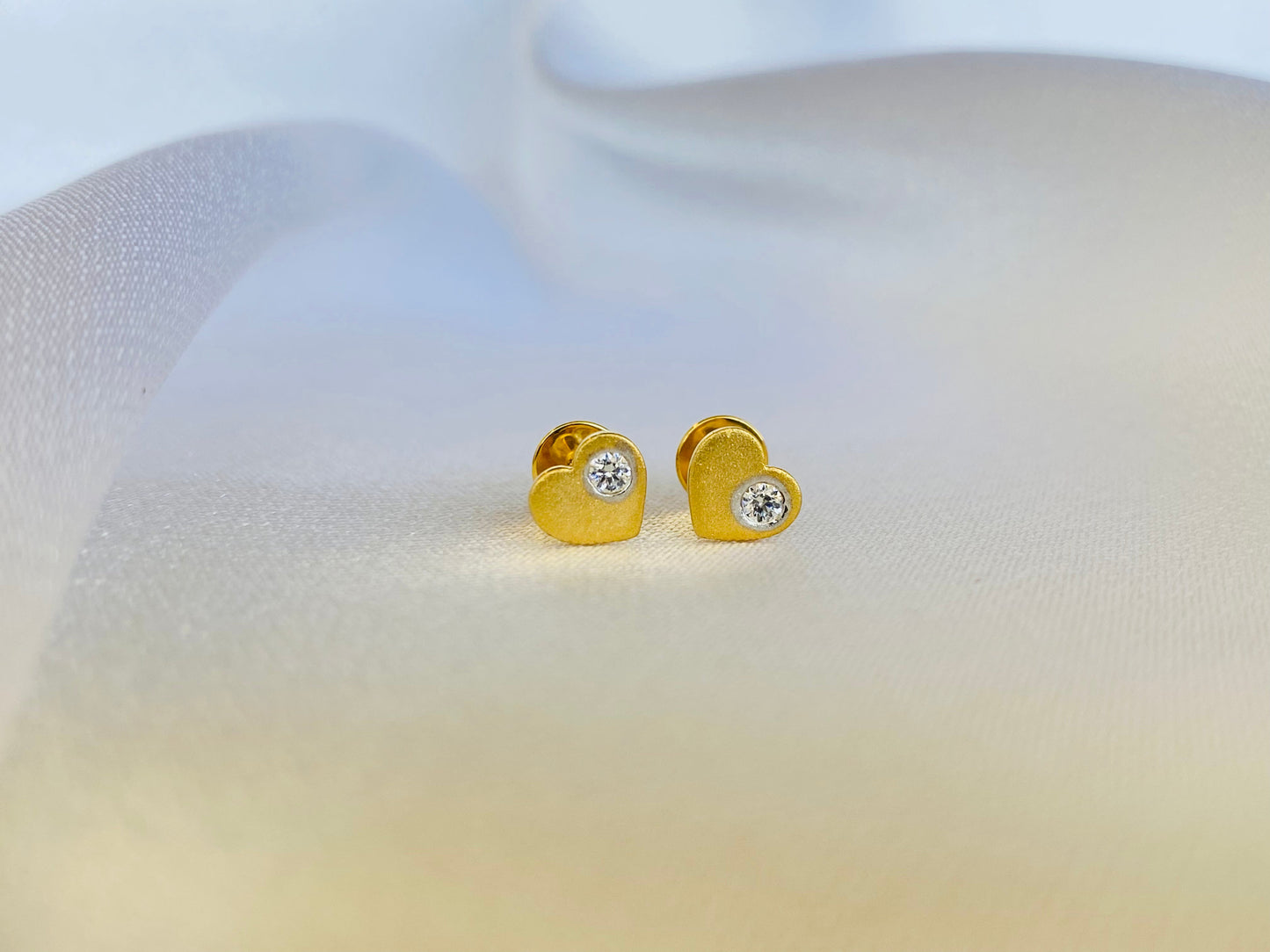 Magnificent Heart Earrings Silver