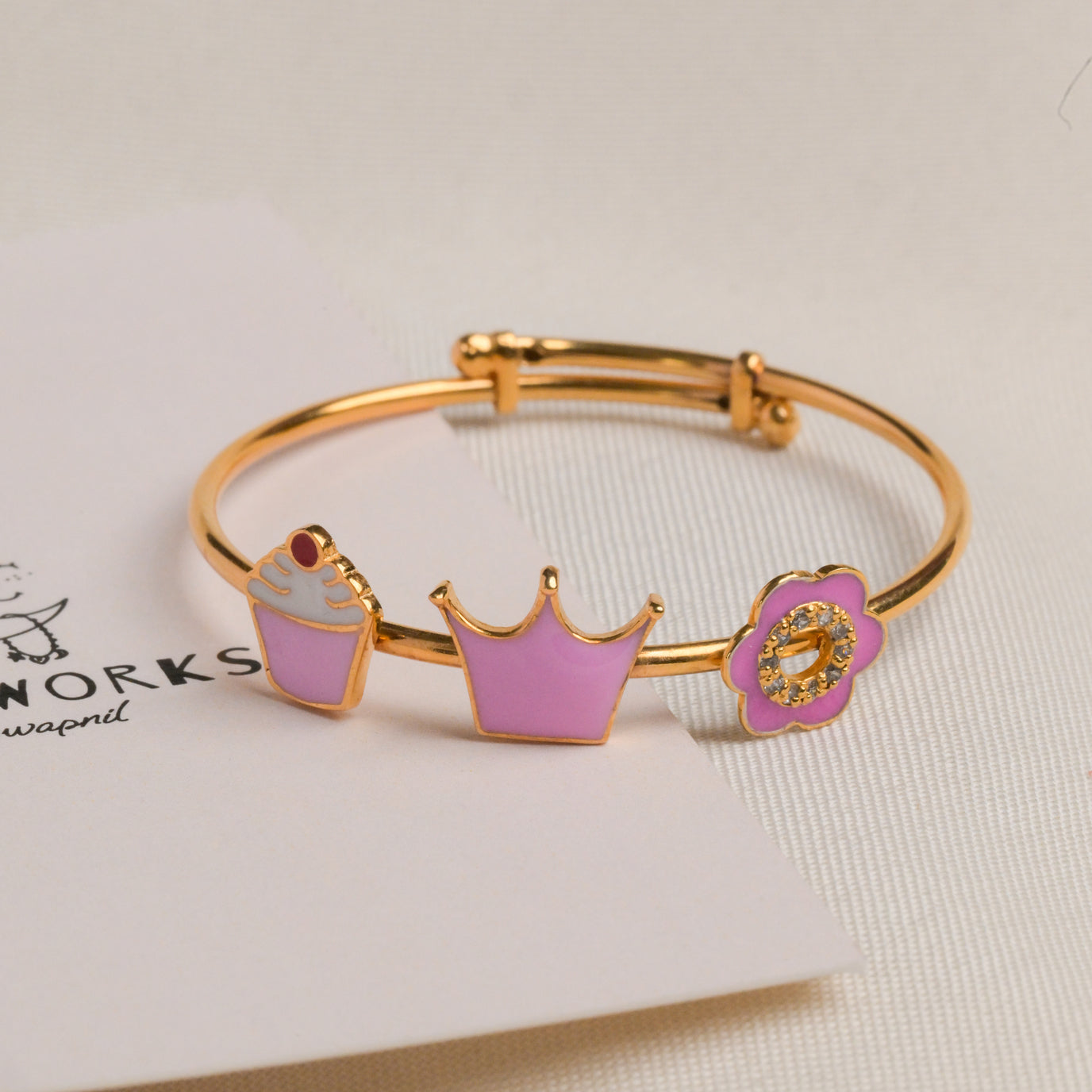 Cupcake Crown Flower Silver Kada