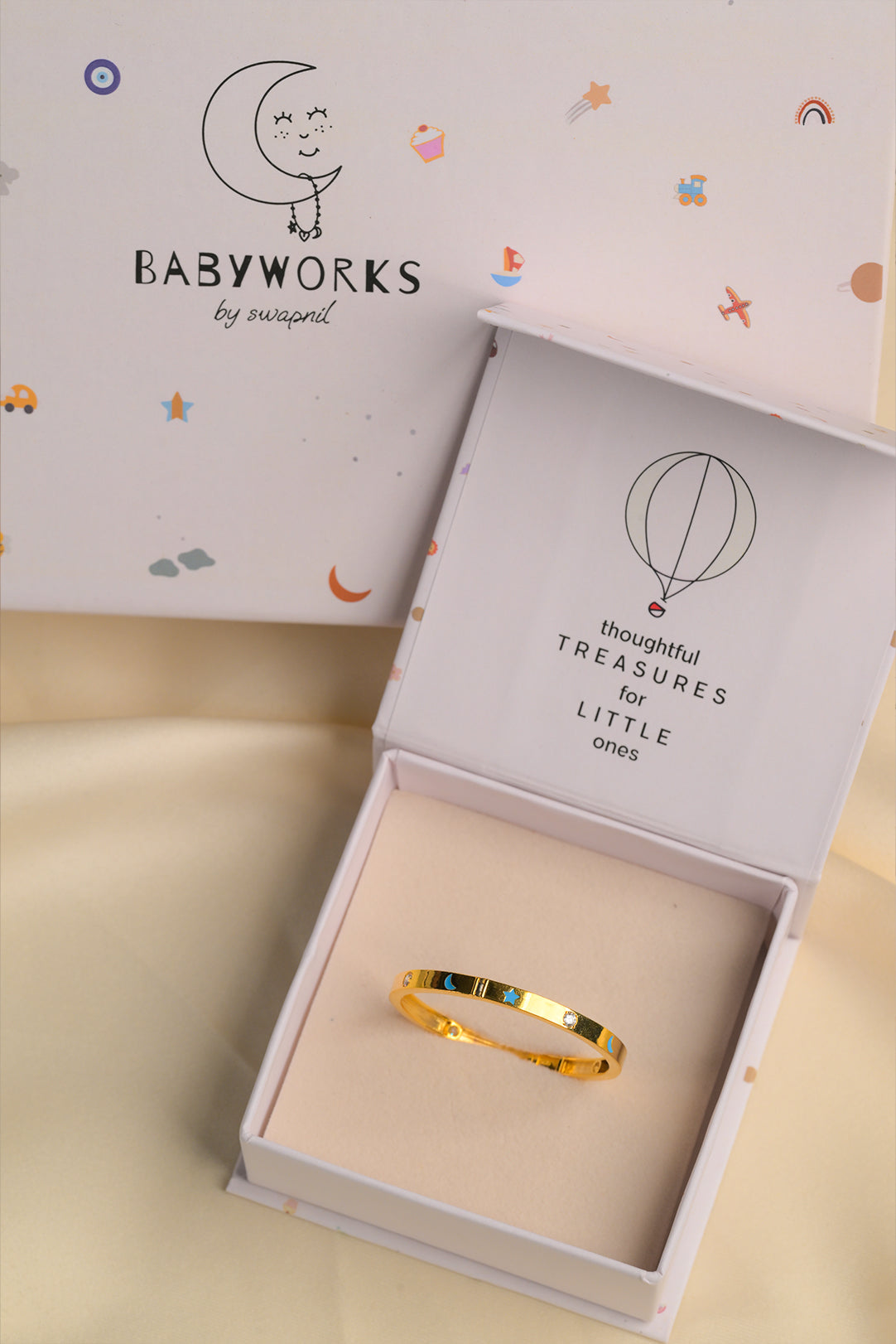 Blue Heart Diamond Cartier Gold Kada