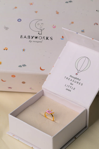 Crowned Grace Charm Ring Silver