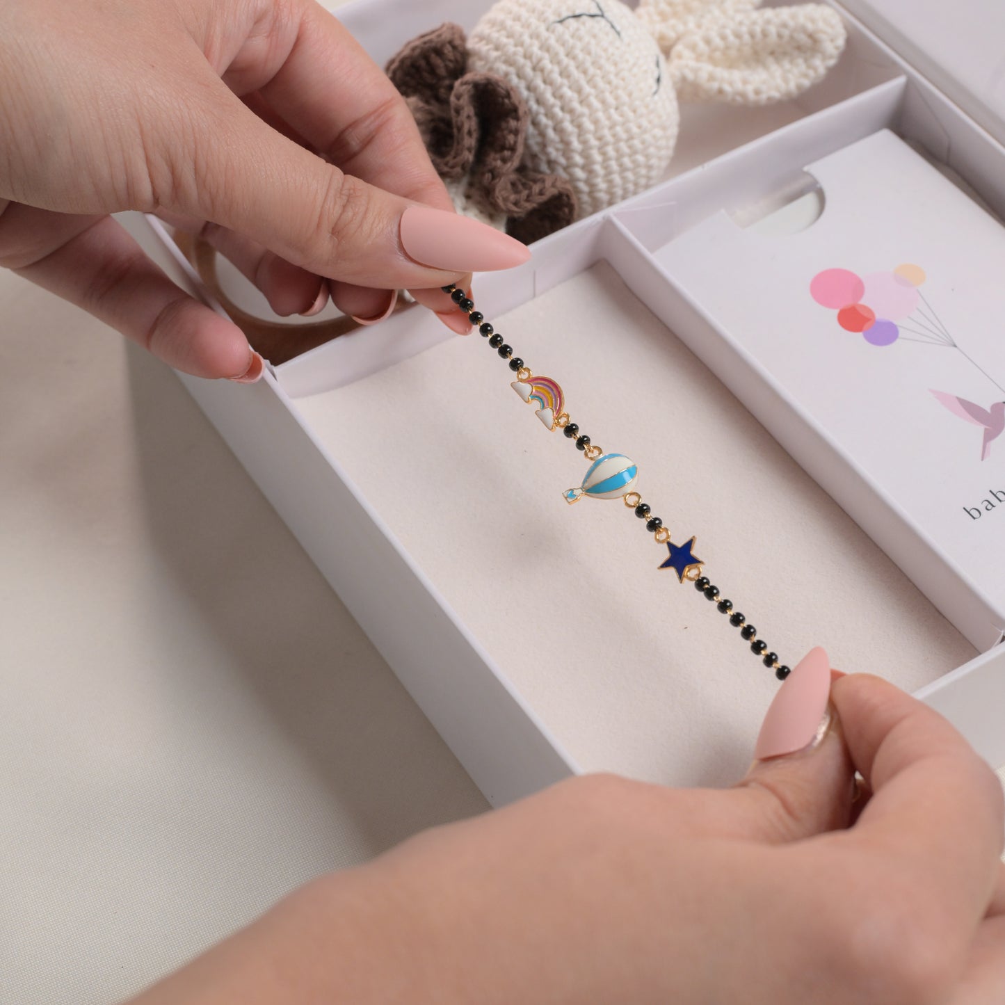 The Flamboyante Silver Nazariya