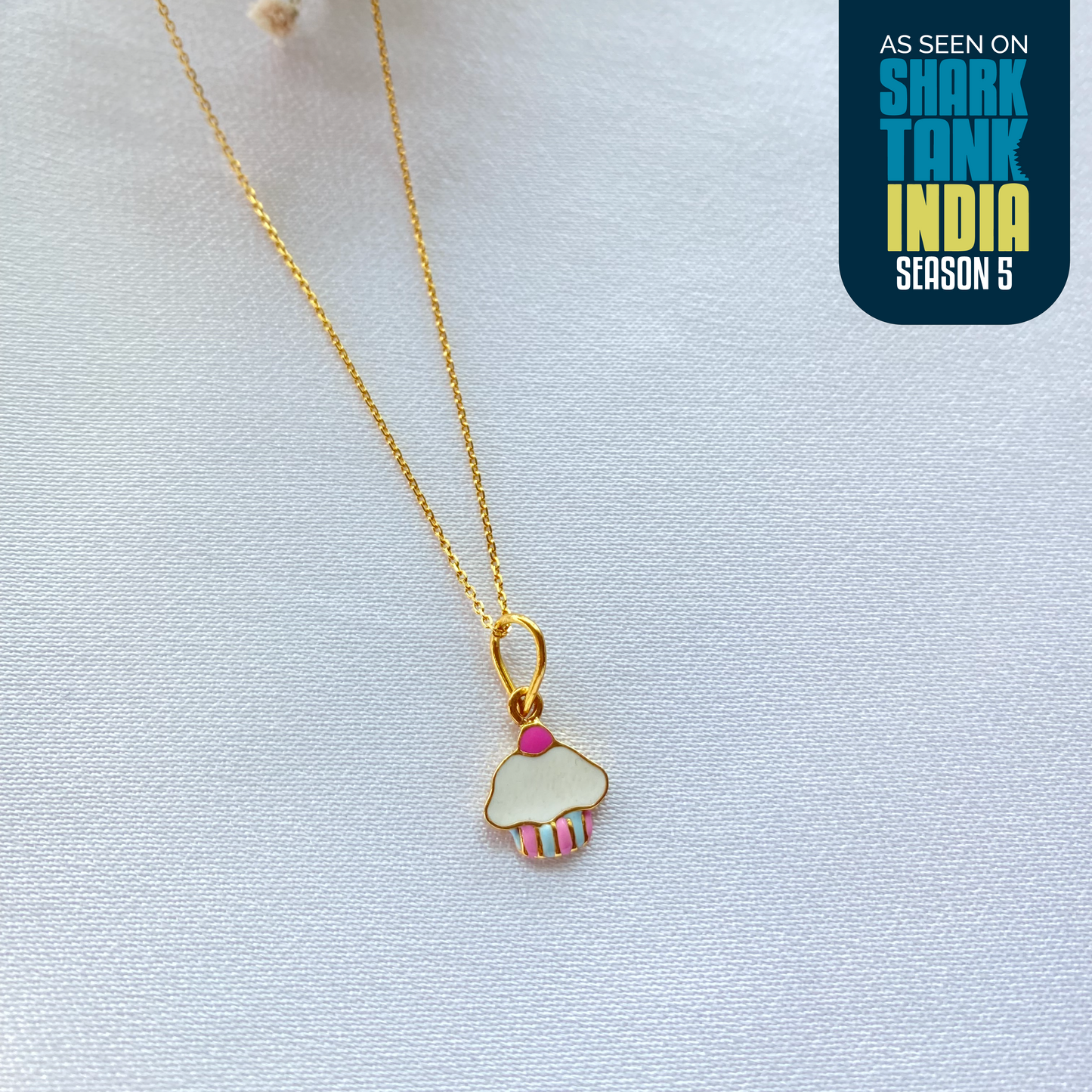 Cupcake Silver Pendant With Chain