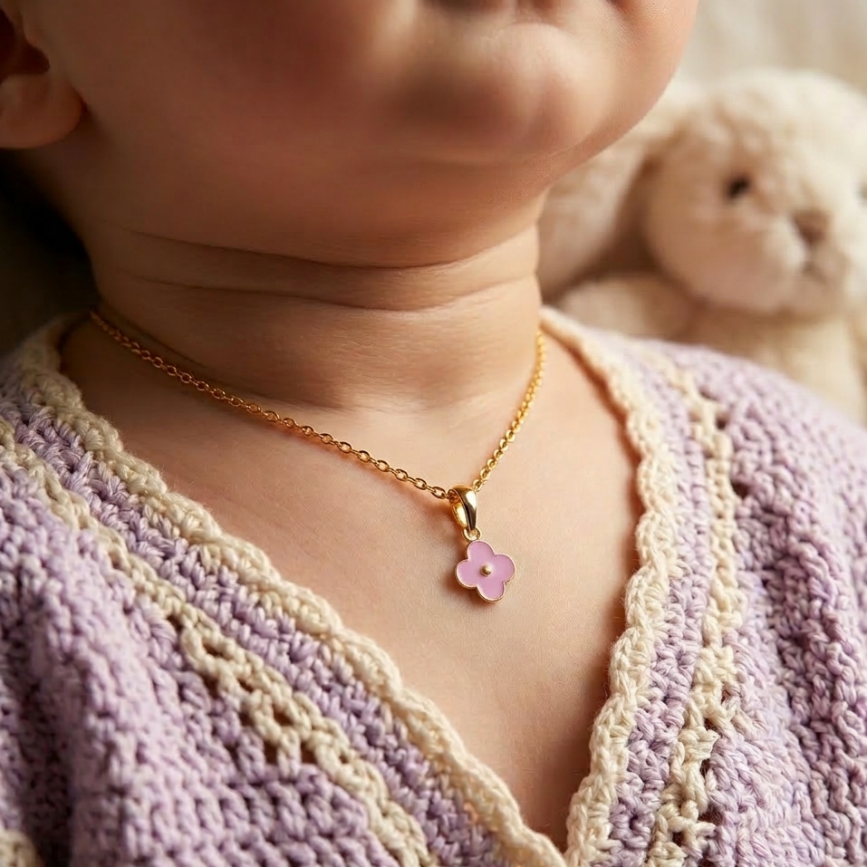 Clover Silver Pendant With Chain
